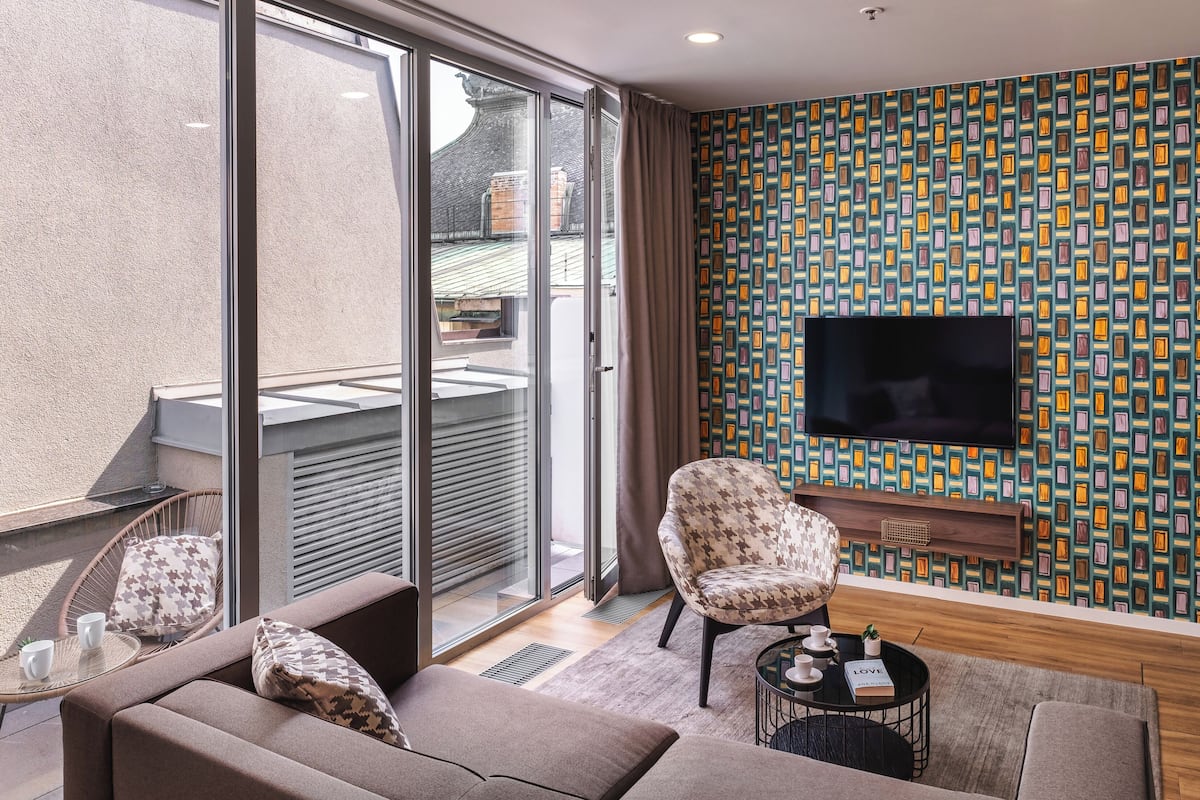 Apartment | 1 bedroom, hypo-allergenic bedding, individually decorated