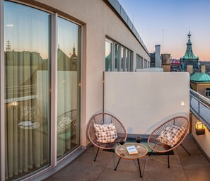 Deluxe Apartment | Terrace/patio - VN17 Rooftop Suites by Adrez Living (Prague)