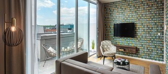 VN17 Rooftop Suites by Adrez Living