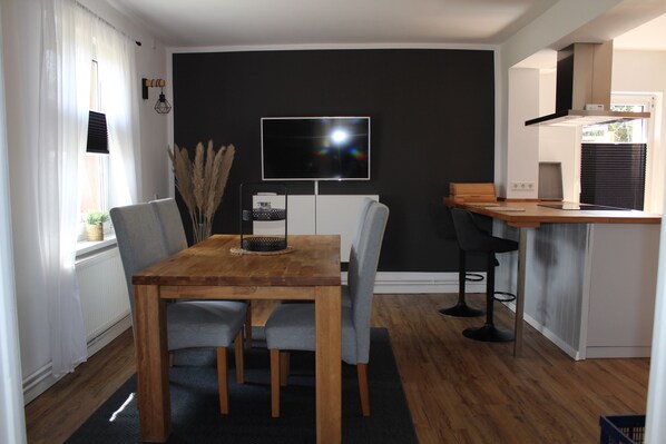 تناول الطعام