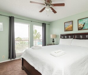 3 bedrooms, iron/ironing board, WiFi, bed sheets