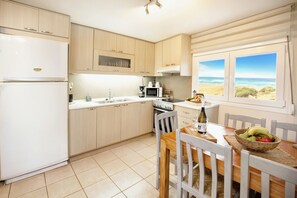 Frigorifero, microonde, forno, macchina per tè/caffè