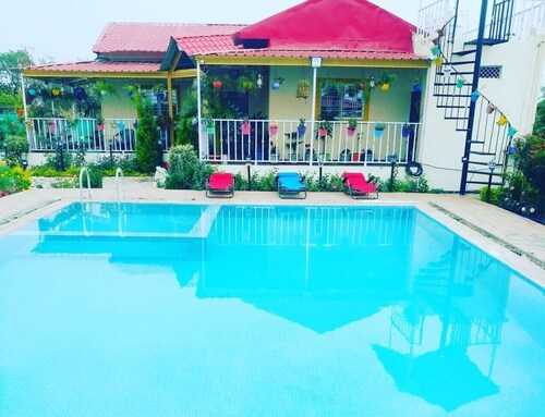 Gorgeous villa with mountain & lake view