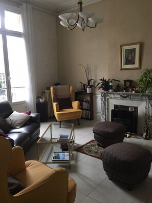 Fernseher, Bücher