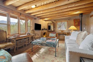 TV, fireplace, offices