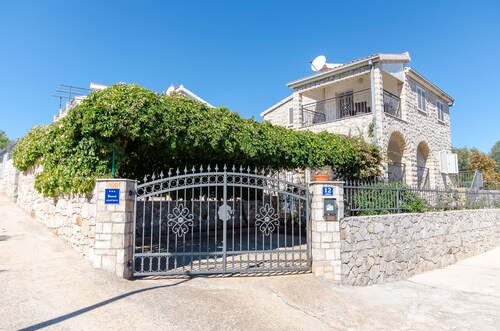 Apartment Jakov