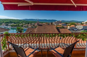 Apartment (A7) | Water view - Apartments and Rooms Darinka (Jelsa)