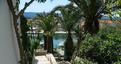 Apartments and Rooms Darinka
