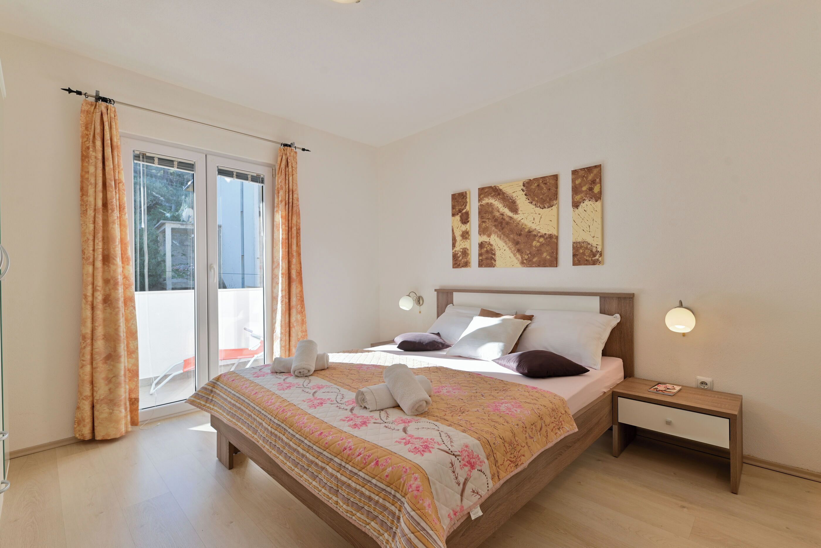 Apartament (A1) | 2 dormitoris, planxa i posts de planxar i wifi gratuïta 