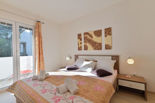 Apartment (A1) | 2 bedrooms, iron/ironing board, free WiFi