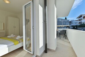 Apartment (A1) | Balcony
