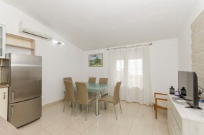 Dining - Apartments Klisovic (Bol)