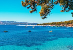 Beach - Apartments Klisovic (Bol)