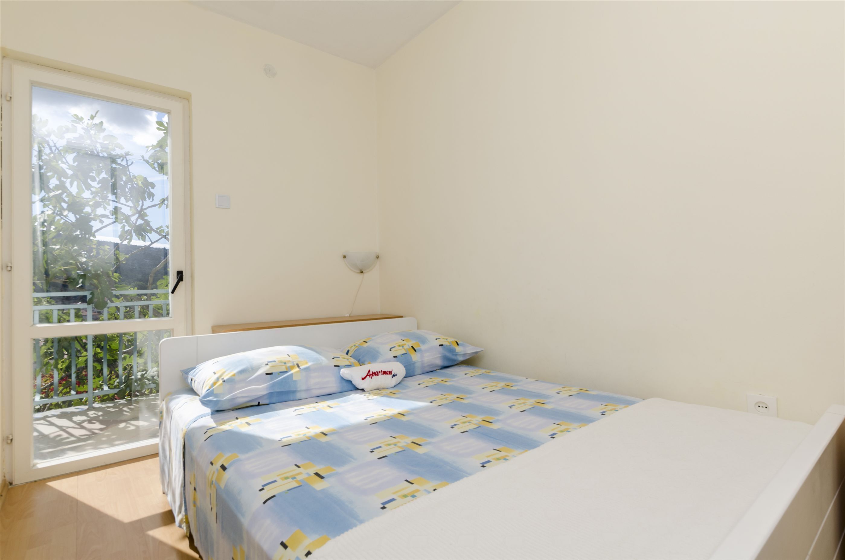 Iron/ironing board, free WiFi