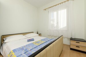 Iron/ironing board, free WiFi