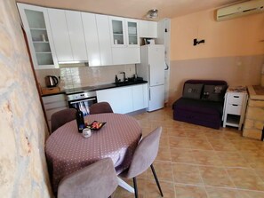 Dining - Apartment Ruza (Postira)
