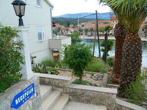 Staircase - Apartment and Room Darinka (Jelsa)