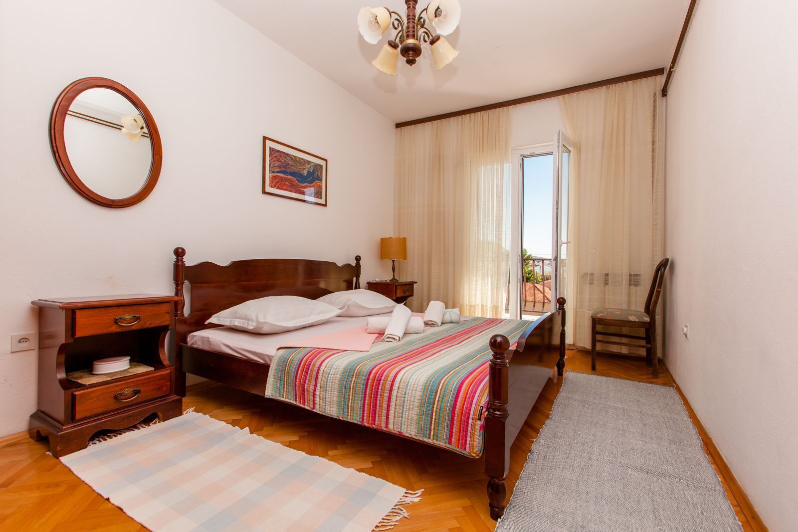 Bügeleisen/Bügelbrett, kostenloses WLAN