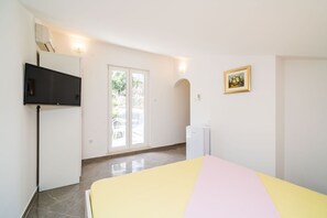 1 bedroom, free WiFi