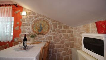 Apartment (A1) | Speisen