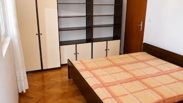 Room (S2) | 1 bedroom, WiFi (free)