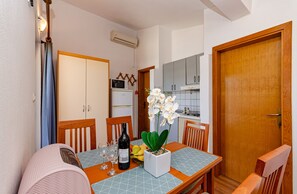 Cozinha privada | Geladeira, micro-ondas, cooktop, chaleira elétrica