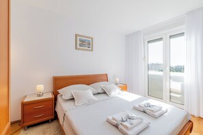 Apartment (A1) | 2 bedrooms, desk, iron/ironing board, free WiFi