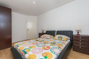 2 Schlafzimmer, Bügeleisen/Bügelbrett, kostenloses WLAN
