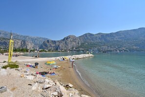 Beach - Apartment Ivana (Omis)