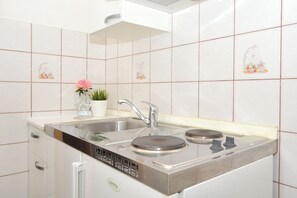 Apartment (A1) | Private kitchen - Apartments Nedjeljko (Trogir)
