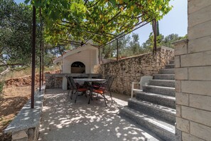 BBQ/picnic area - Apartments Nedjeljko (Arbanija)