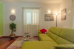 Sala de estar | Una chimenea