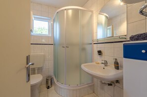 Bathroom | Shower - Apartments Namoru Gradina (Vela Luka)