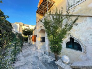 Studio (A3) | Exterior