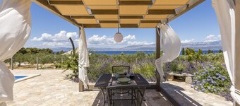 House Magical Island