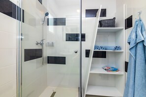 House | Bathroom