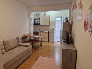 Apartment (A2) | Living room