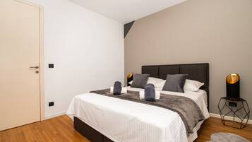 2 bedrooms