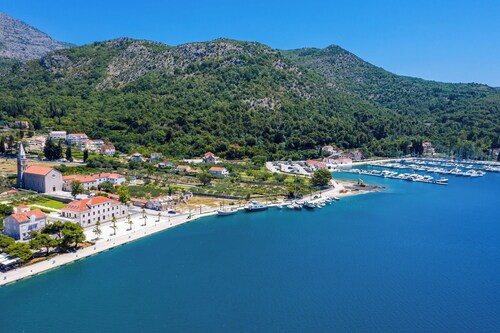 Apartments Davor