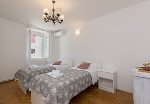 Apartment (A2) | 3 Schlafzimmer, Bügeleisen/Bügelbrett, kostenloses WLAN