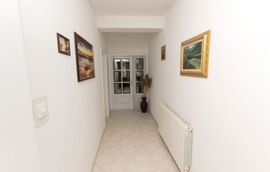 Apartment (A2) | Flur