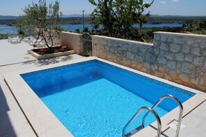 Outdoor pool - Apartment Golden Sunset (Sibenik)