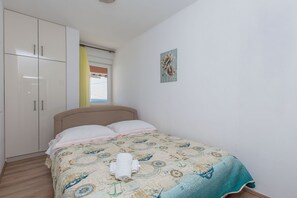 Apartment (A1) | 2 bedrooms, iron/ironing board, free WiFi