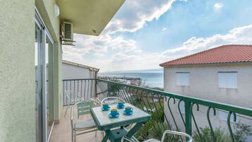 Apartment (A3) | Balcony