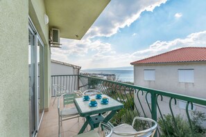 Apartment (A3) | Balcony