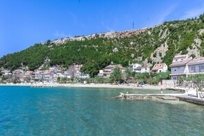 Beach - Apartments Mara (Duce)