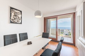 Apartment (A1) | Dining