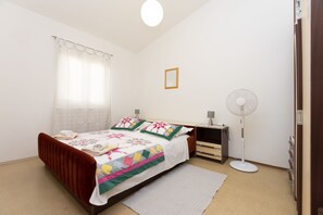 Apartment (A1) | 1 bedroom, iron/ironing board, free WiFi - Apartment Raos (Dugi Rat)