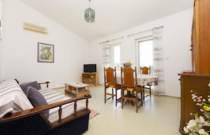 Apartment (A1) | Living room