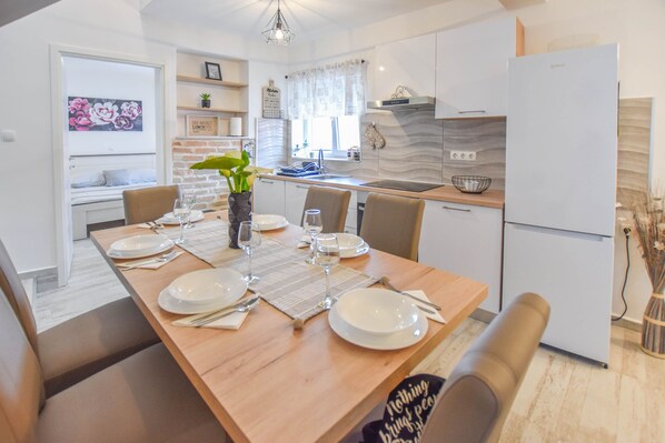 House | Private kitchen | Fridge, oven, stovetop, dishwasher